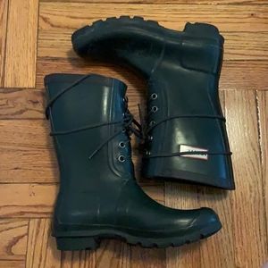 Hunter Boots Size 9 (mid-calf)